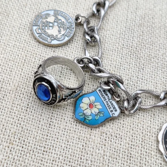 Vintage STERLING charm bracelet - Picture 4 of 11